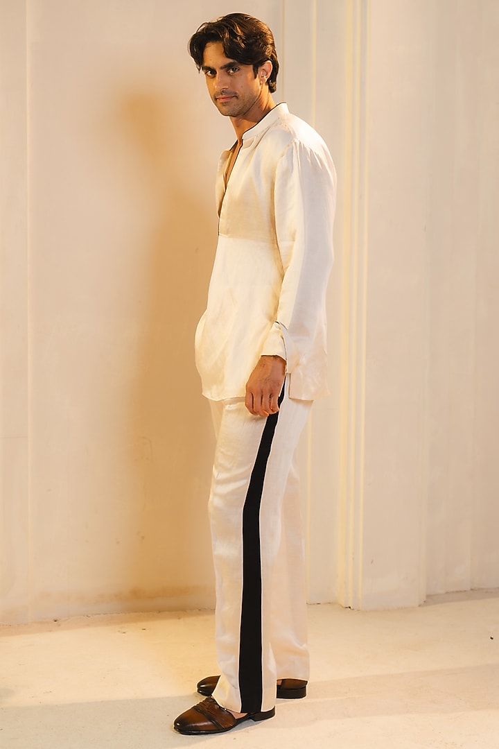 Pearl Ash Linen Silk Kurta Set by Jatin Malik at Pernia's Pop Up Shop