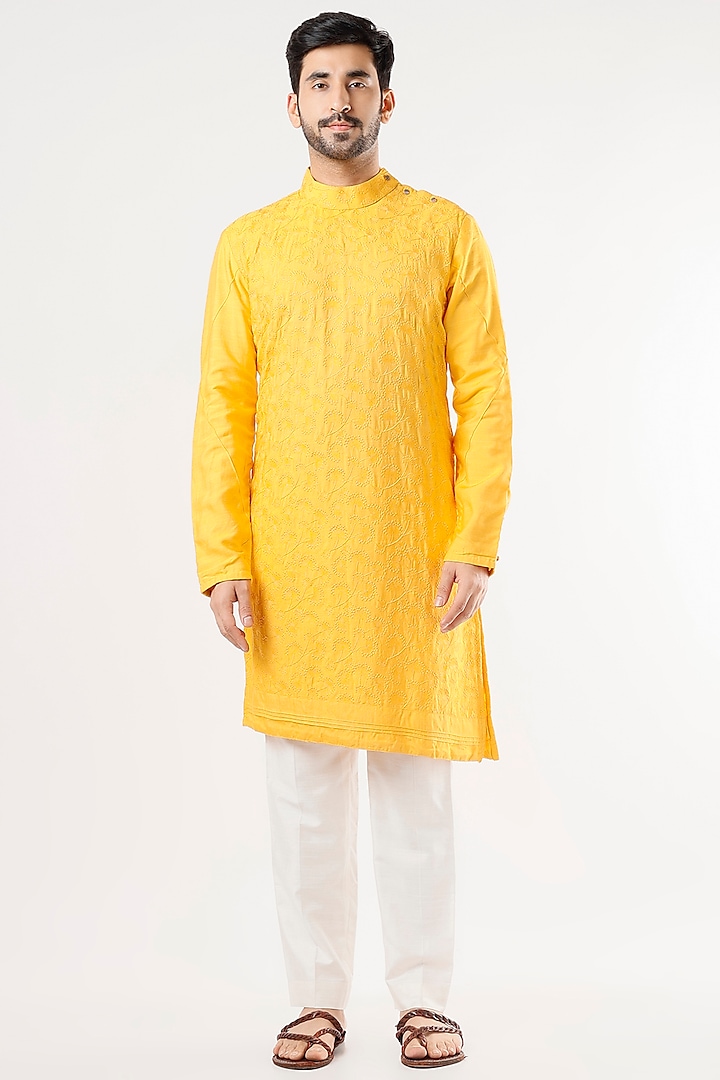 Yellow Embroidered Kurta set by Jatin Malik