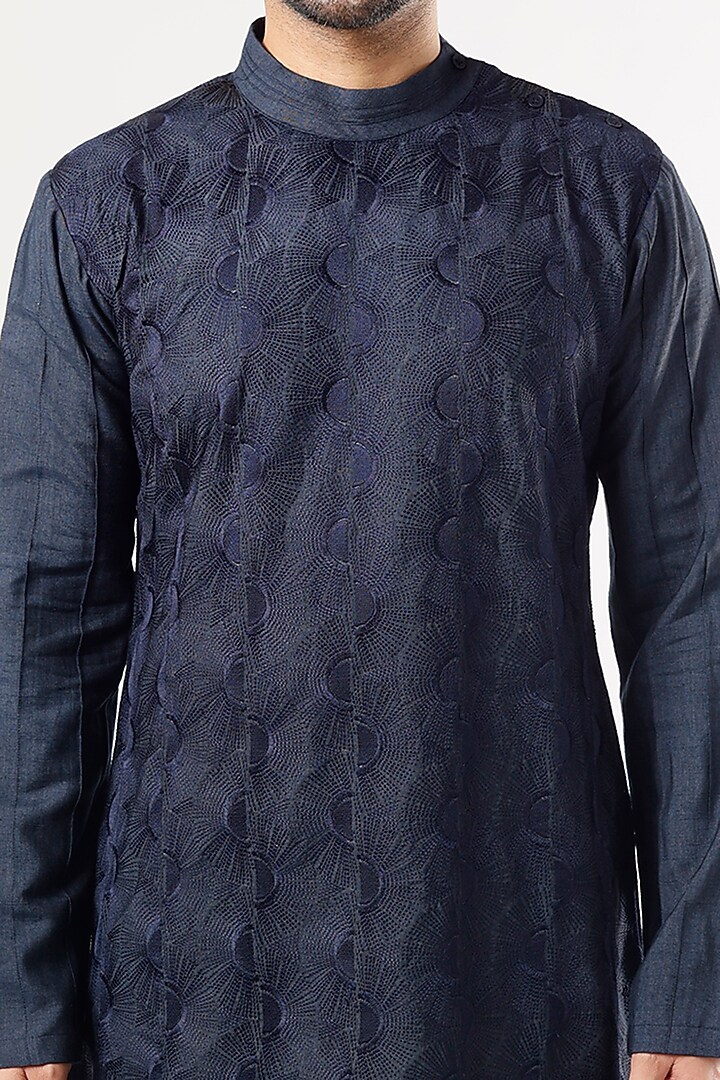 Midnight Blue Slub Silk Embroidered Kurta Set by Jatin Malik at Pernia's Pop Up Shop
