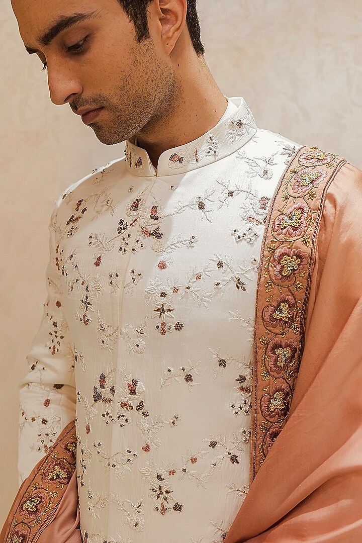 White Linen Silk Thread Embroidered Groom Sherwani Set by Jatin Malik at Pernia's Pop Up Shop