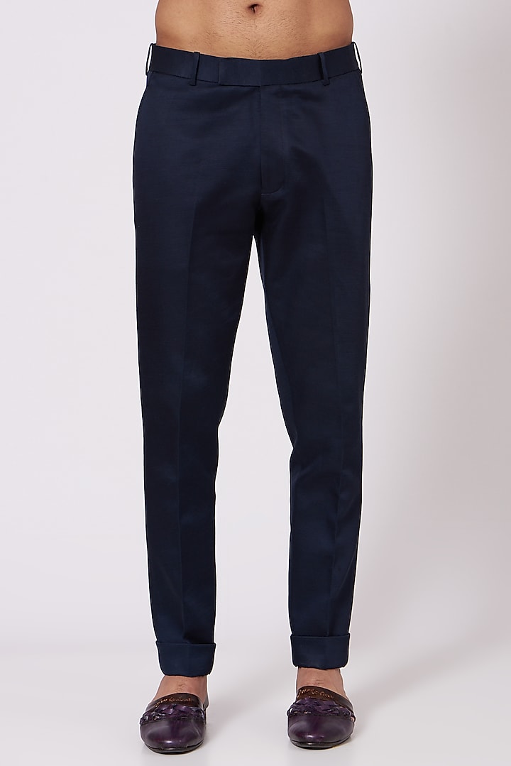Midnight Blue Asymmetrical Kurta Set by Jatin Malik at Pernia's Pop Up Shop