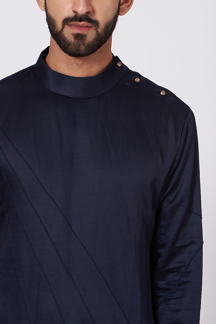 Midnight Blue Asymmetrical Kurta Set by Jatin Malik at Pernia's Pop Up Shop