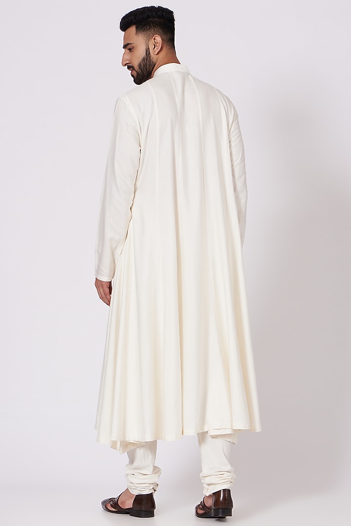 Ivory Anarkali Kurta Set by Jatin Malik at Pernia's Pop Up Shop