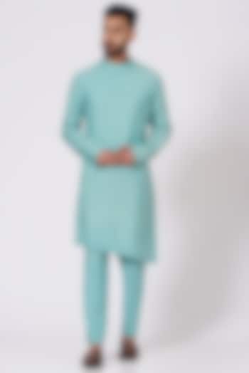 Pool Blue Slub Silk Asymmetrical Kurta Set by Jatin Malik at Pernia's Pop Up Shop