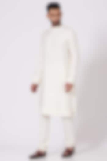 Ivory Slub Silk Asymmetrical Kurta Set by Jatin Malik
