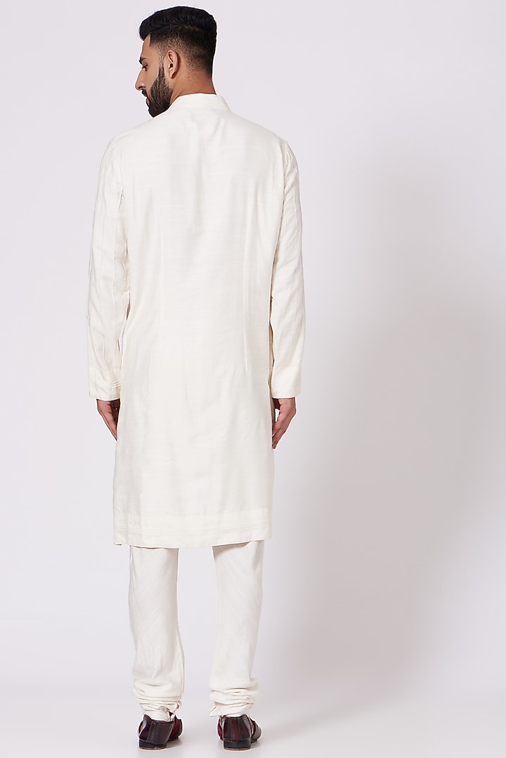 Ivory Slub Silk Asymmetrical Kurta Set by Jatin Malik at Pernia's Pop Up Shop