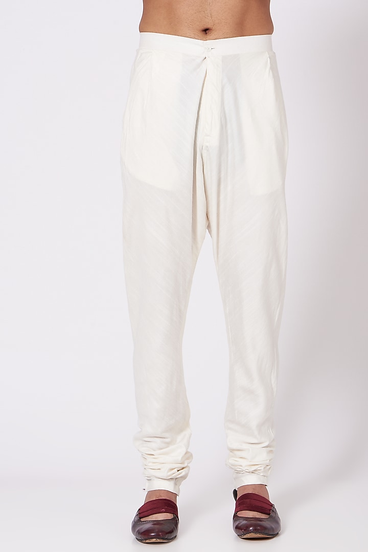 Ivory Slub Silk Asymmetrical Kurta Set by Jatin Malik at Pernia's Pop Up Shop