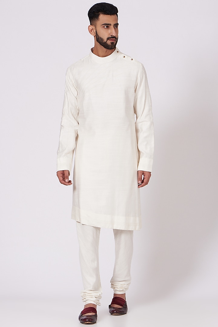 Ivory Slub Silk Hand Embroidered Groom Sherwani Set by Jatin Malik at Pernia's Pop Up Shop