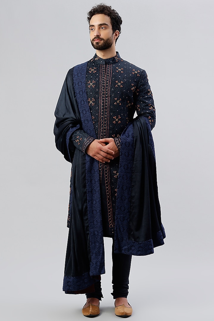 Midnight Blue Linen Silk Jamawar Embroidered Groom Sherwani Set by Jatin Malik at Pernia's Pop Up Shop