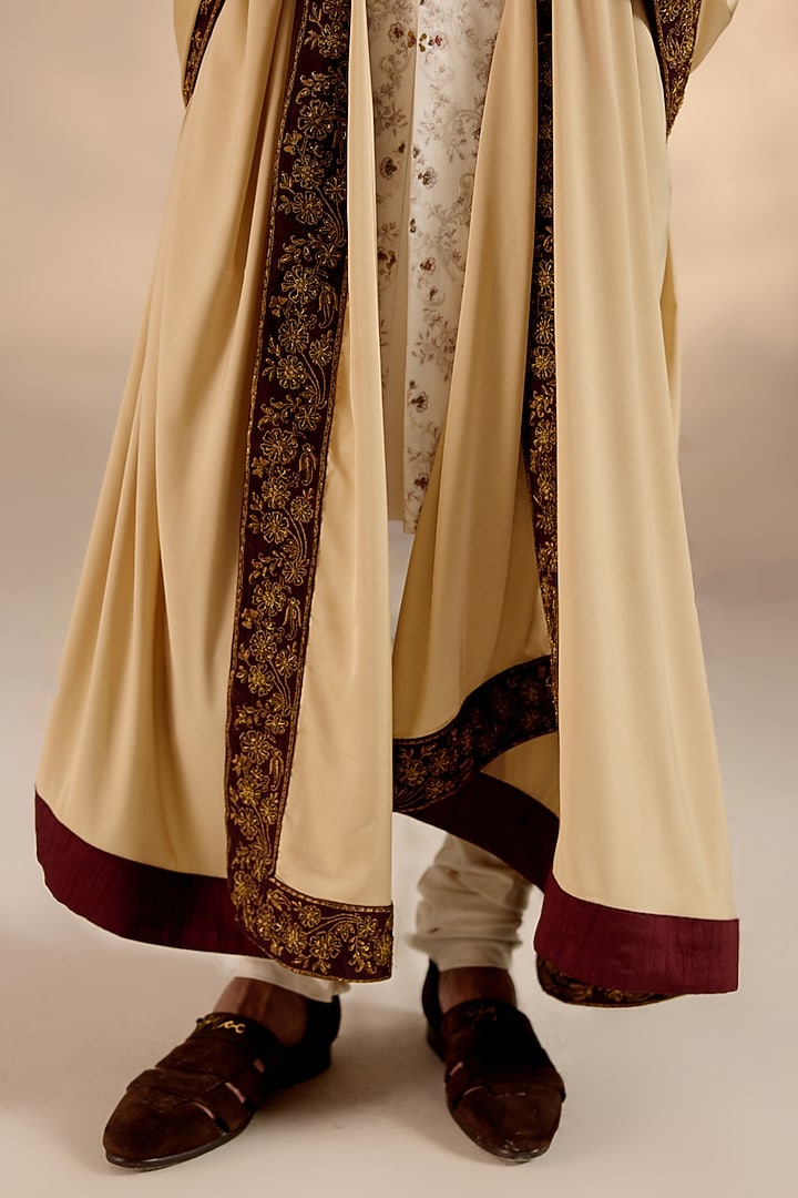 White Linen Silk Hand Embroidered Jamawar Groom Sherwani Set by Jatin Malik at Pernia's Pop Up Shop