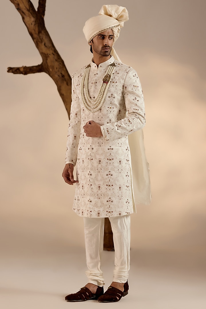 White Linen Silk Hand Embroidered Jamawar Groom Sherwani Set by Jatin Malik at Pernia's Pop Up Shop