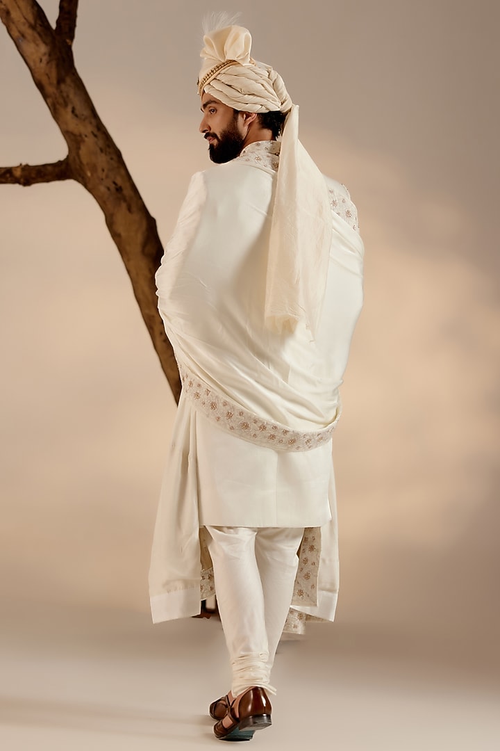 White Linen Silk Jamawar Hand Embroidered Groom Sherwani Set by Jatin Malik at Pernia's Pop Up Shop