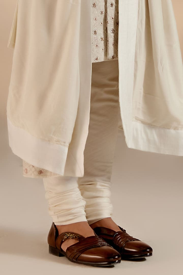 White Linen Silk Jamawar Hand Embroidered Groom Sherwani Set by Jatin Malik at Pernia's Pop Up Shop