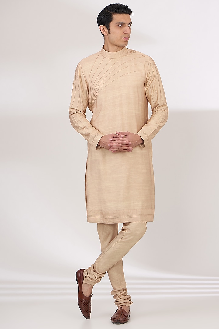 Champagne Slub Silk Hand Embroidered Groom Sherwani Set by Jatin Malik at Pernia's Pop Up Shop