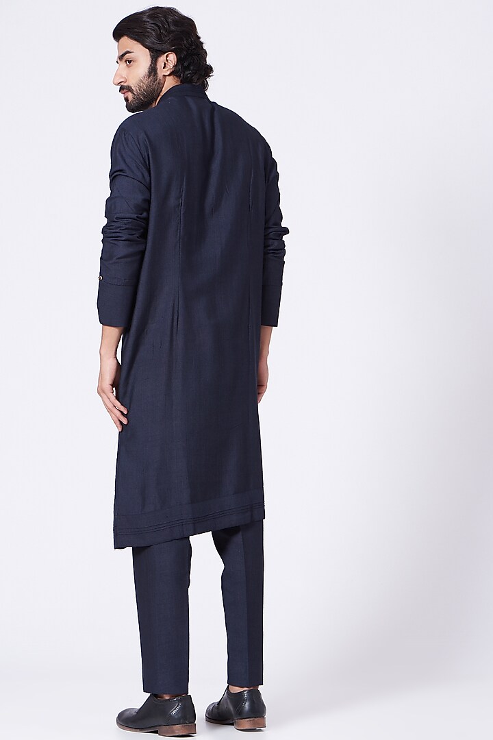 Midnight Blue Textured Silk Kurta Set by Jatin Malik at Pernia's Pop Up Shop