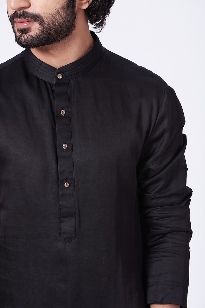 Black Linen Silk Kurta Set by Jatin Malik at Pernia's Pop Up Shop
