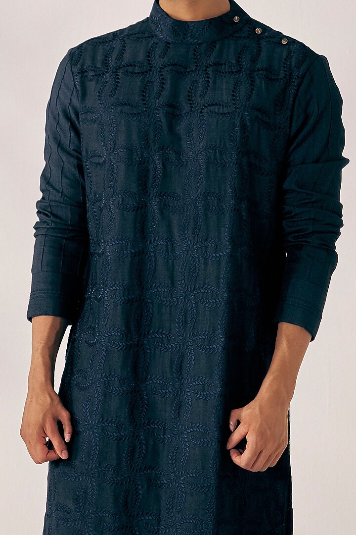 Midnight Blue Slub Silk Embroidered Kurta Set by Jatin Malik at Pernia's Pop Up Shop