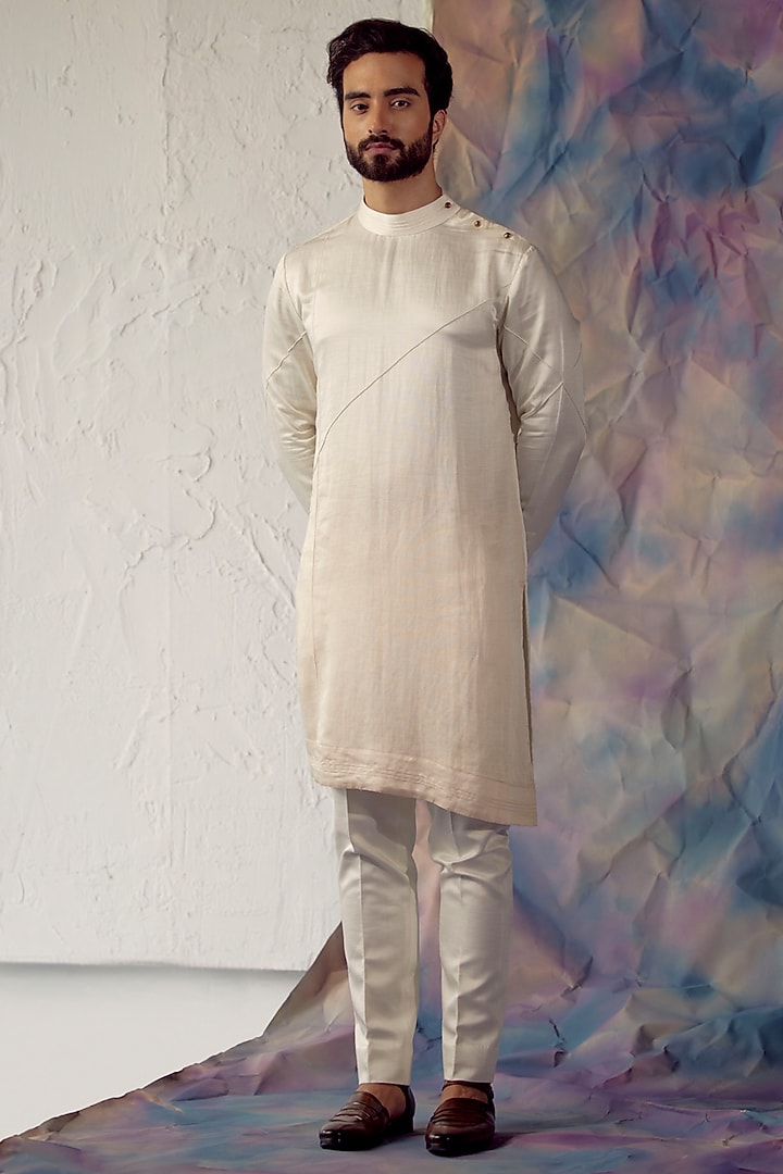 Ivory Embroidered Bundi Jacket With Kurta Set by Jatin Malik at Pernia's Pop Up Shop