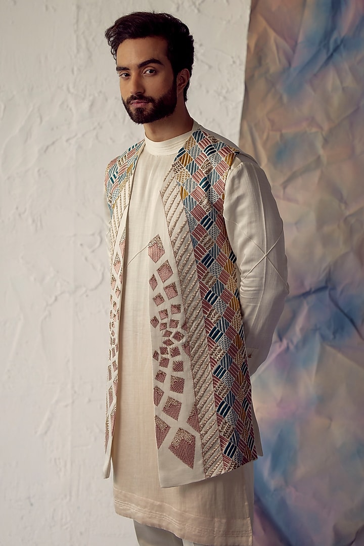 Ivory Embroidered Bundi Jacket With Kurta Set by Jatin Malik at Pernia's Pop Up Shop