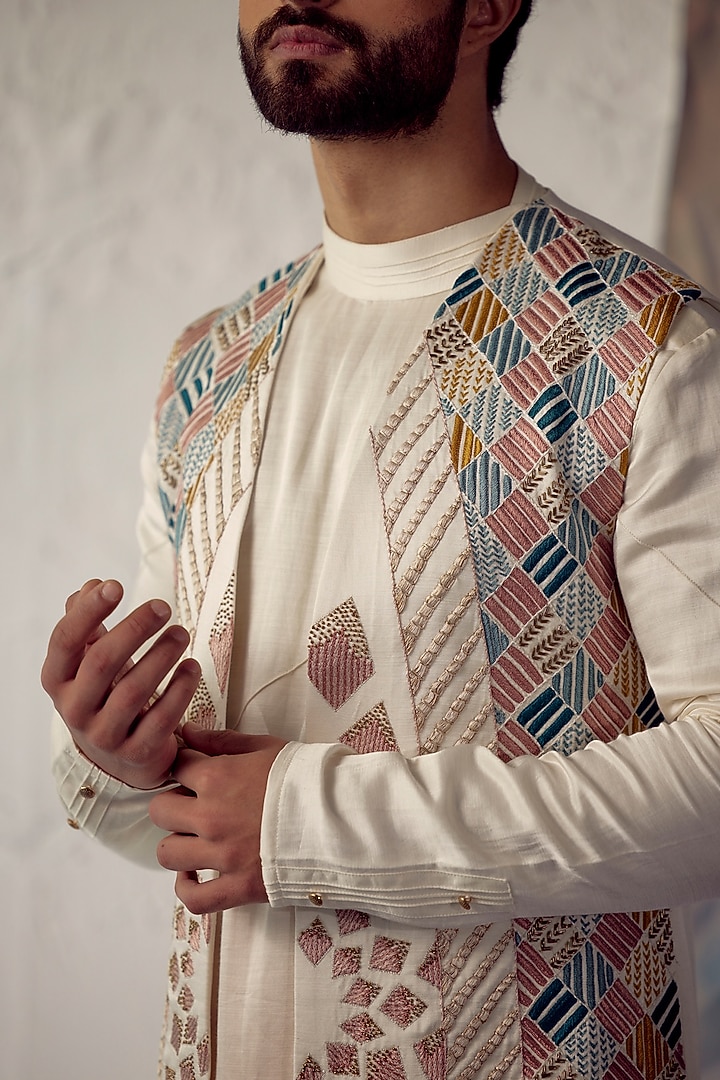 Ivory Embroidered Bundi Jacket With Kurta Set by Jatin Malik at Pernia's Pop Up Shop