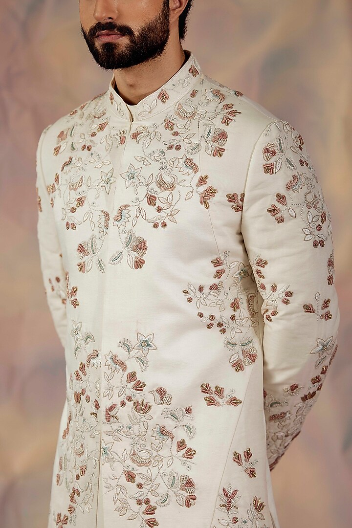 White Linen Silk Zari Hand Embroidered Groom Sherwani Set by Jatin Malik at Pernia's Pop Up Shop
