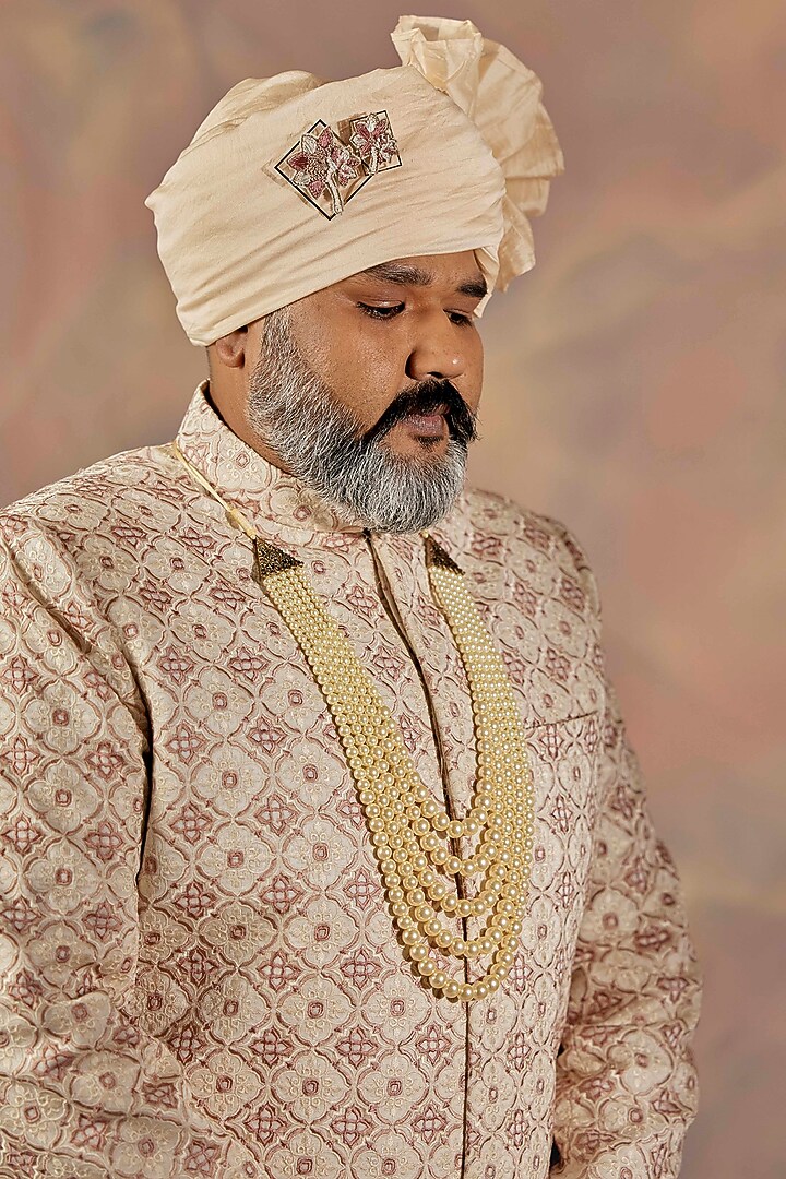 White Slub Silk Jamawar Groom Sherwani Set by Jatin Malik at Pernia's Pop Up Shop