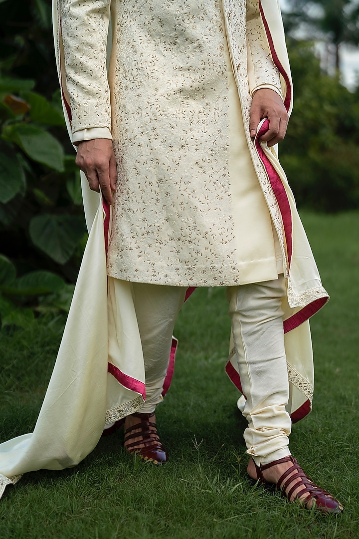 Butter Yellow Linen Silk Hand Embroidered Groom Sherwani Set by Jatin Malik at Pernia's Pop Up Shop