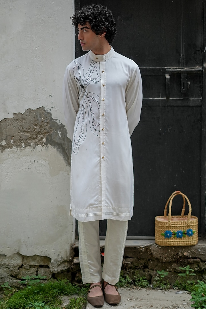 White Bamboo Crepe Floral Hand Embroidered Kurta Set by Jatin Malik at Pernia's Pop Up Shop