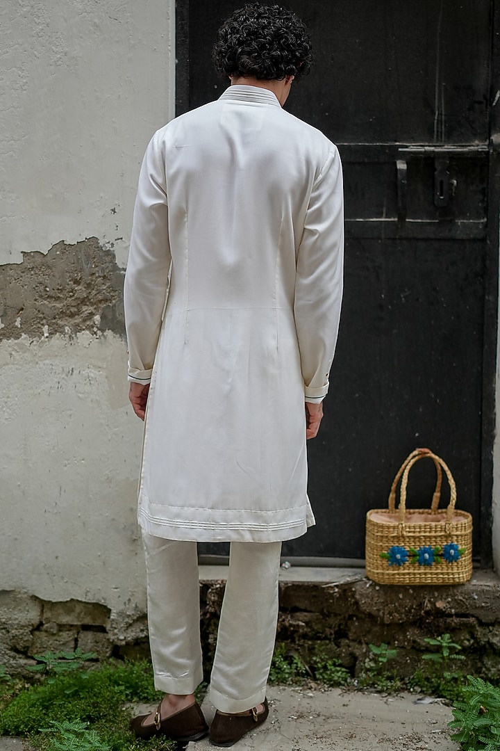 White Bamboo Crepe Floral Hand Embroidered Kurta Set by Jatin Malik at Pernia's Pop Up Shop