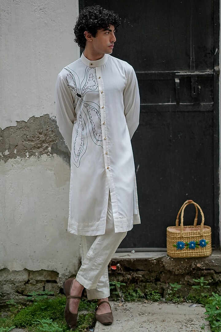 White Bamboo Crepe Floral Hand Embroidered Kurta Set by Jatin Malik at Pernia's Pop Up Shop