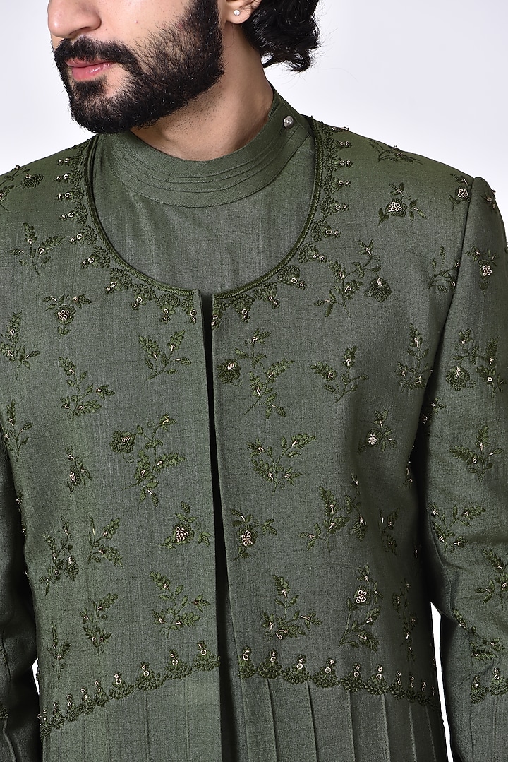 Olive Kurta Set With Floral Embroidered Groom Indowestern Jacket by Jatin Malik at Pernia's Pop Up Shop