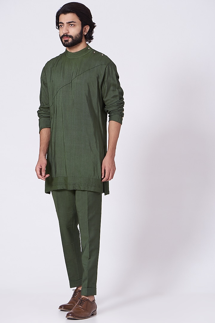 Olive Slub Silk Pintucked Kurta Set by Jatin Malik at Pernia's Pop Up Shop