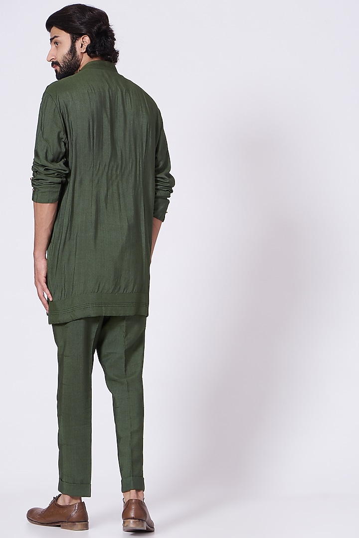 Olive Slub Silk Pintucked Kurta Set by Jatin Malik at Pernia's Pop Up Shop