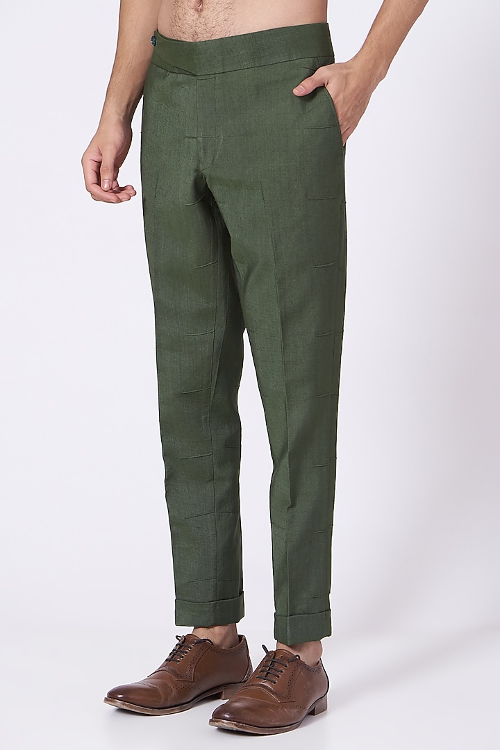 Olive Slub Silk Pintucked Kurta Set by Jatin Malik at Pernia's Pop Up Shop