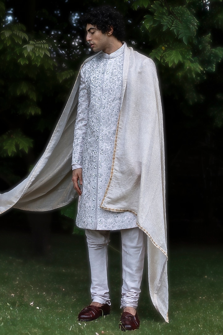 Lilac-Grey Linen Silk Hand Embroidered Groom Sherwani Set by Jatin Malik at Pernia's Pop Up Shop