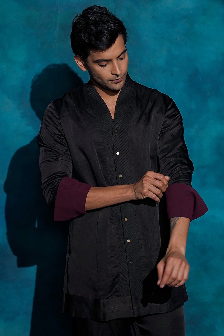 Black Linen Silk Kurta Set by Jatin Malik at Pernia's Pop Up Shop