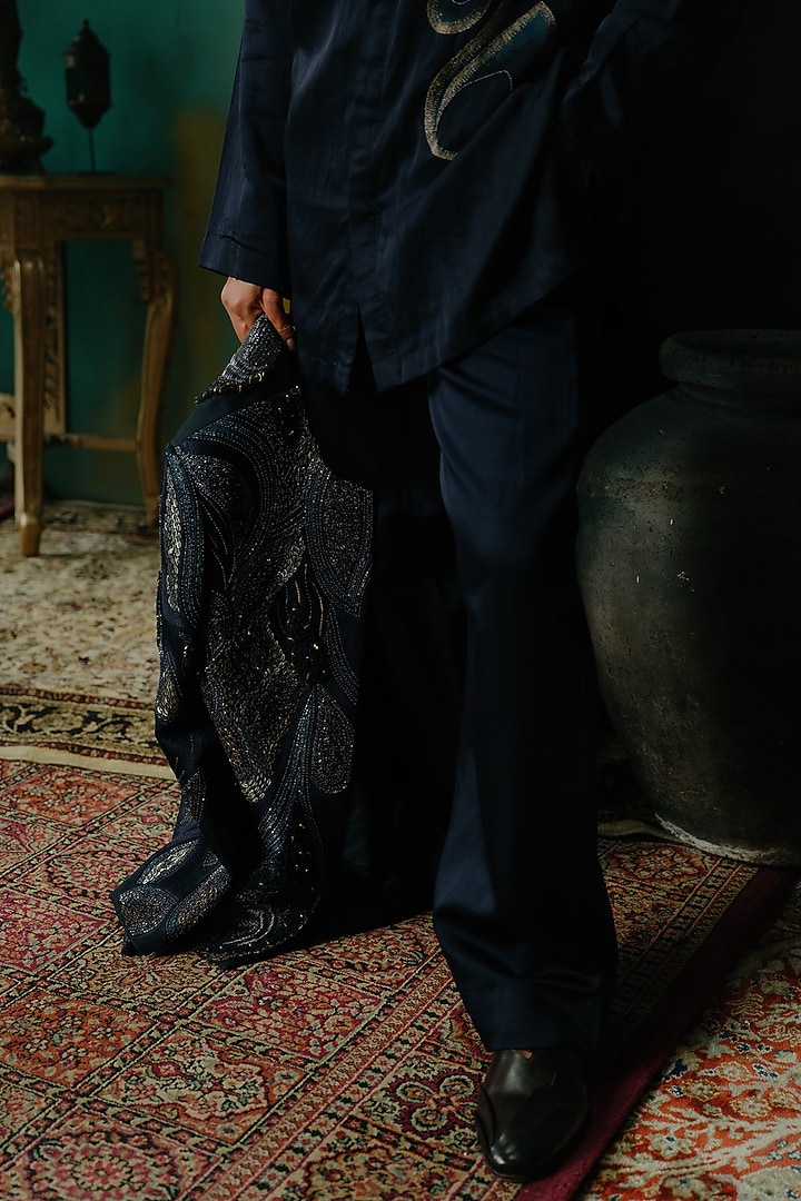 Midnight Blue Silk Hand Embroidered Kurta Set by Jatin Malik at Pernia's Pop Up Shop