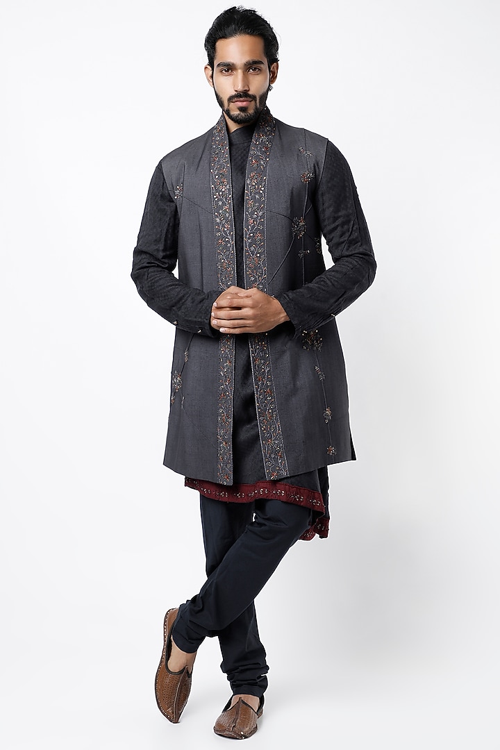 Midnight Blue Kurta Set With Shrug by Jatin Malik at Pernia's Pop Up Shop
