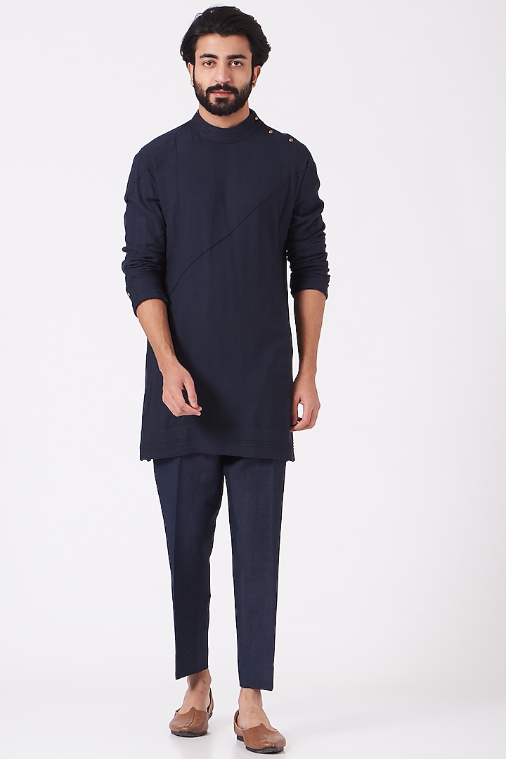 Midnight Blue Hand Embroidered Kurta Set by Jatin Malik at Pernia's Pop Up Shop
