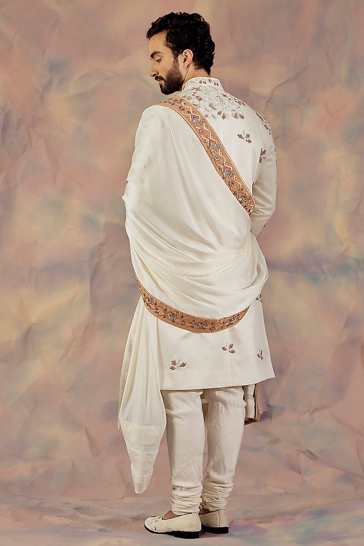 White Hand Embroidered Groom Sherwani Set by Jatin Malik at Pernia's Pop Up Shop
