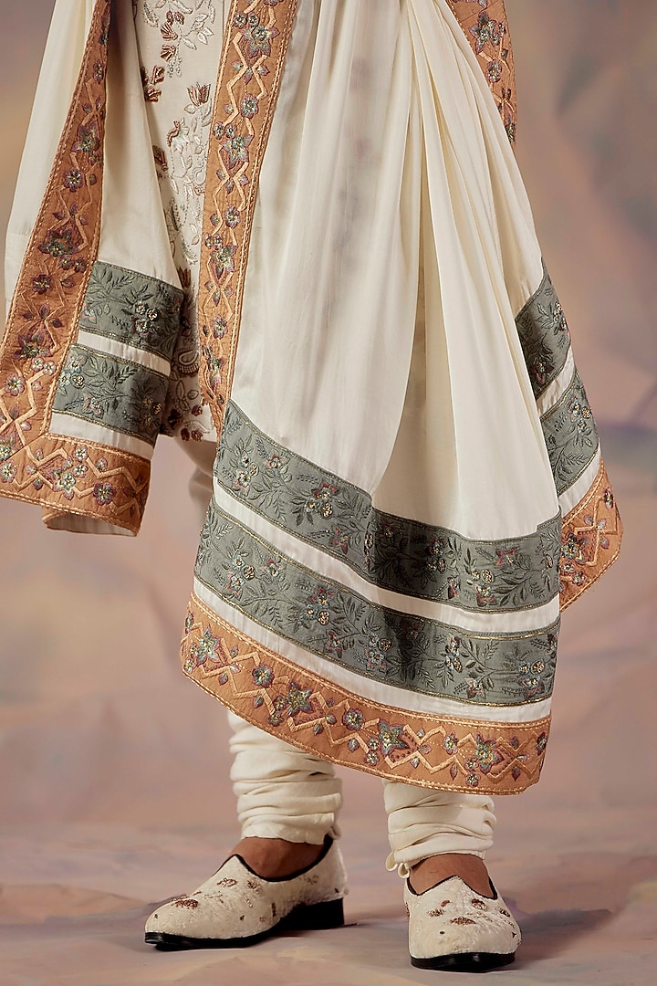 White Hand Embroidered Groom Sherwani Set by Jatin Malik at Pernia's Pop Up Shop
