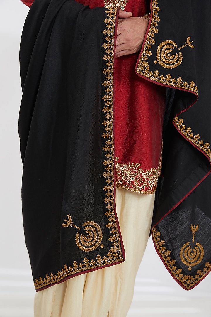 Black Woolen Boota Embroidered Shawl by Joy Mitra Men at Pernia's Pop Up Shop