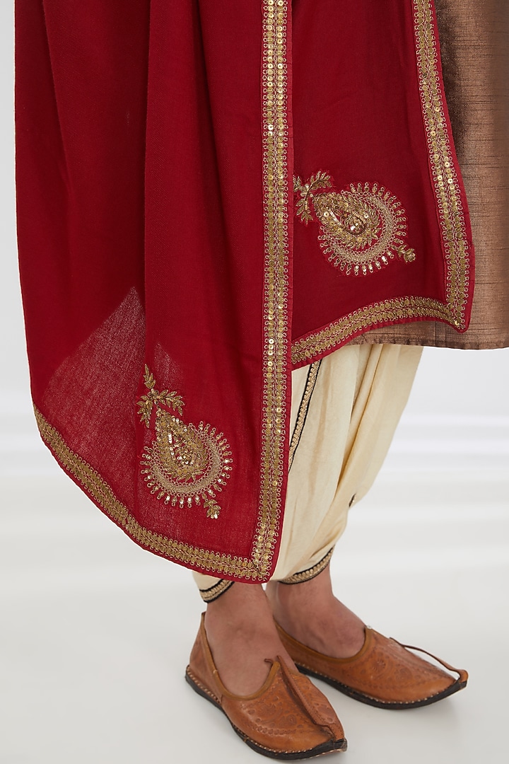 Red Woolen Boota Embroidered Shawl by Joy Mitra Men at Pernia's Pop Up Shop