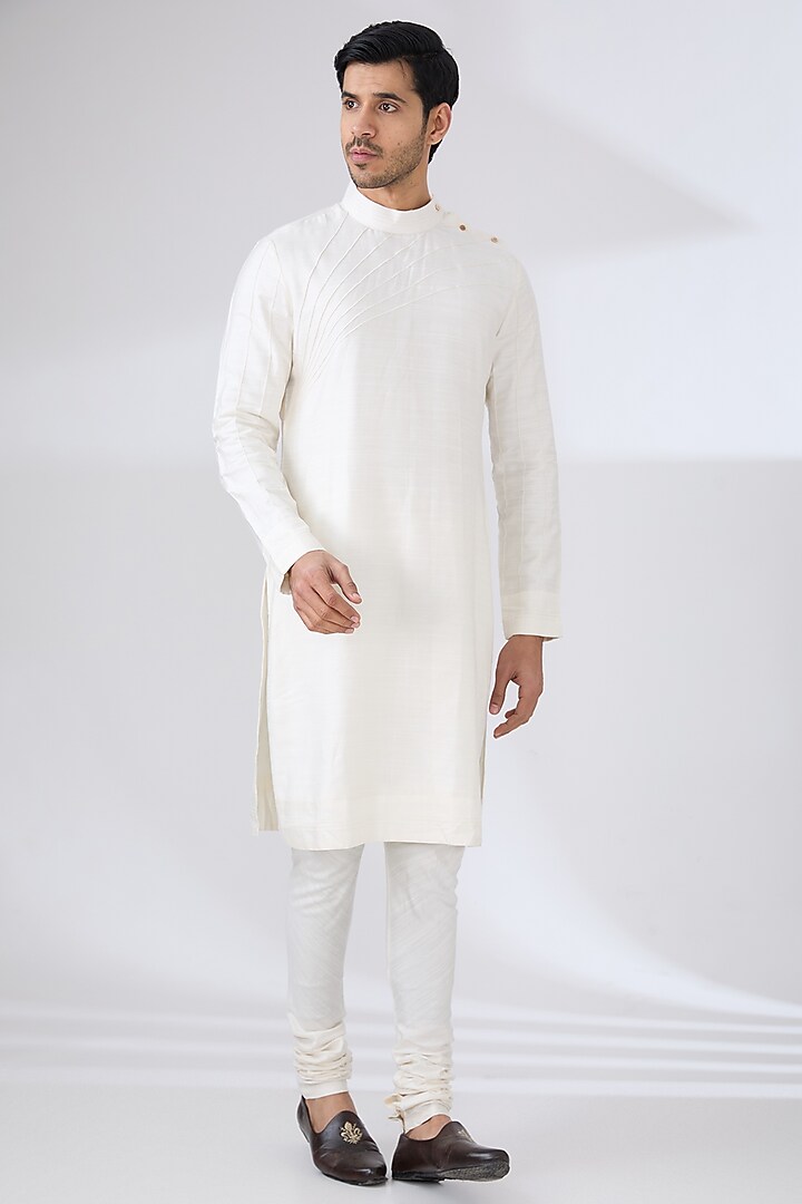 White Linen Silk Embroidered Groom Sherwani Set by Jatin Malik at Pernia's Pop Up Shop