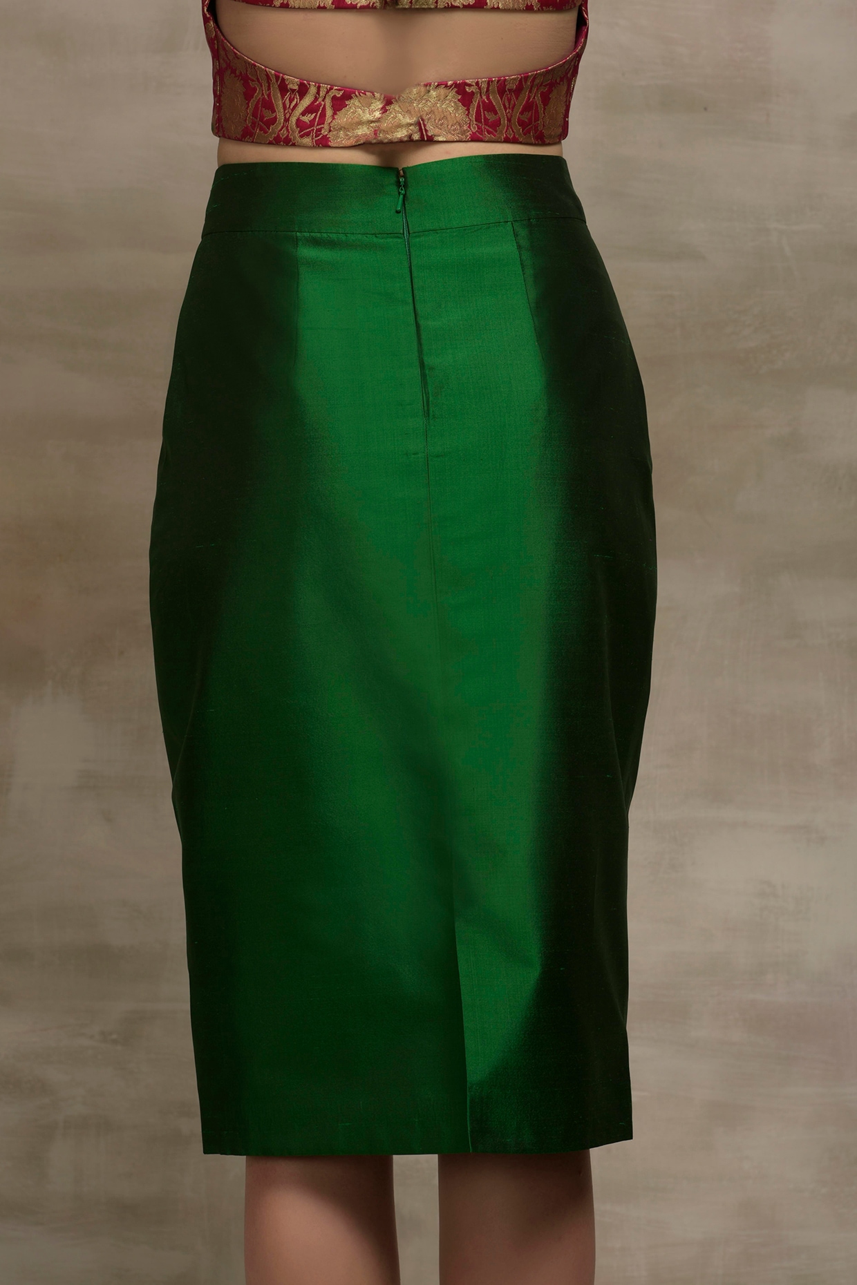 Green pencil 2025 skirt silk