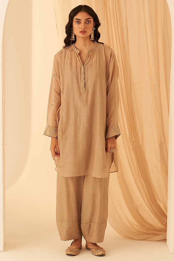 Champagne Chanderi Floral Boota Embroidered Tunic Set by JANKI INDIA at Pernia's Pop Up Shop