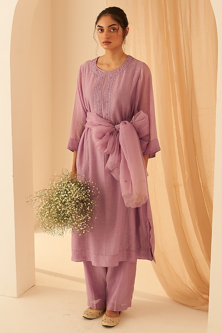 Lilac Chanderi Zardosi Hand Work Kurta Set by JANKI INDIA at Pernia's Pop Up Shop