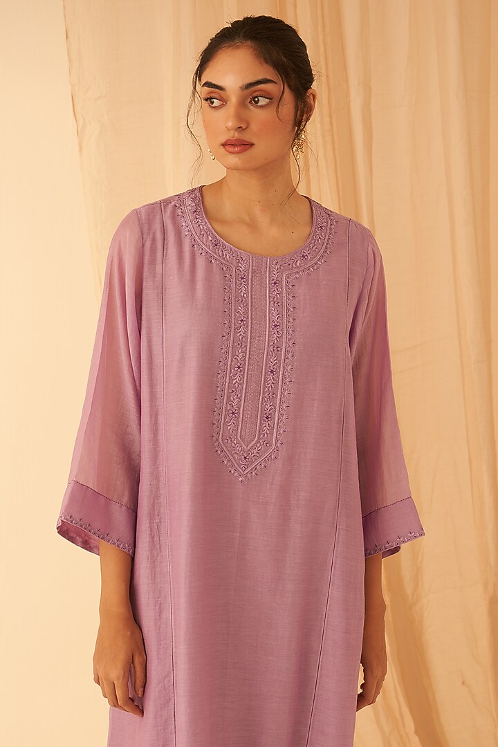 Lilac Chanderi Zardosi Hand Work Kurta Set by JANKI INDIA at Pernia's Pop Up Shop