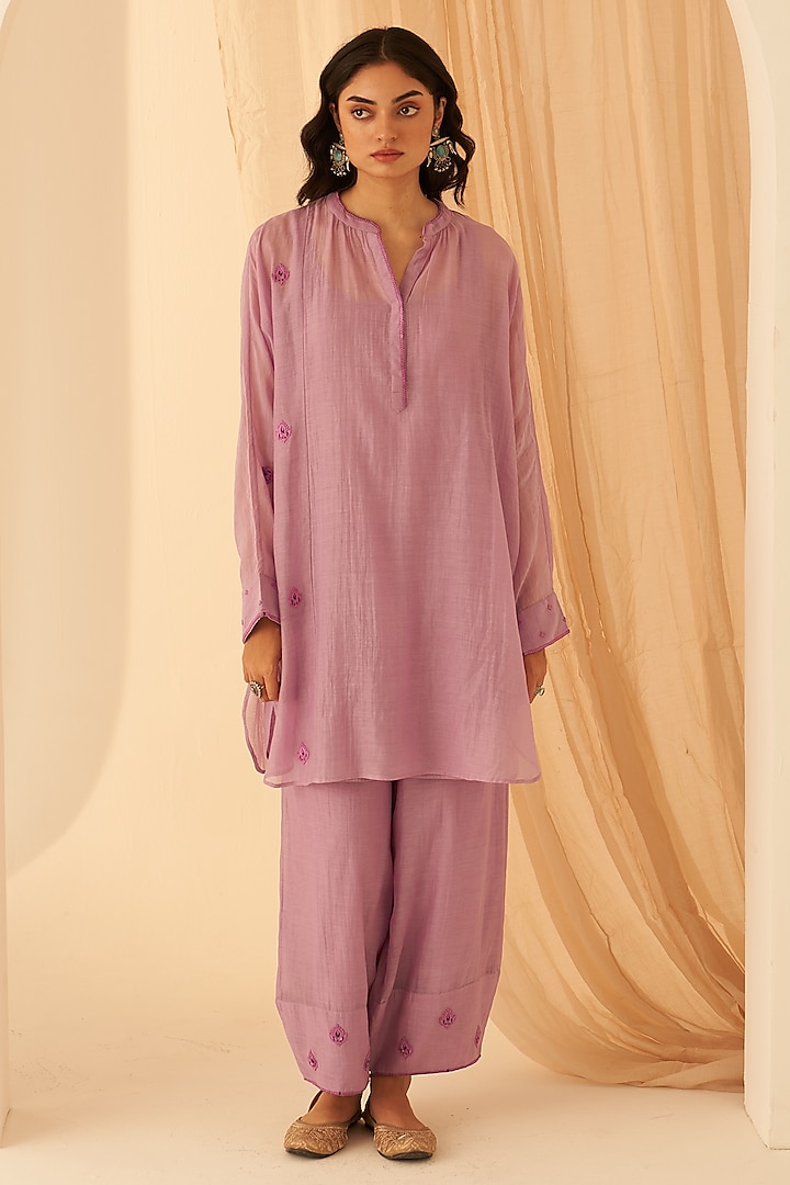 Lilac Chanderi Floral Boota Embroidered Tunic Set by JANKI INDIA at Pernia's Pop Up Shop