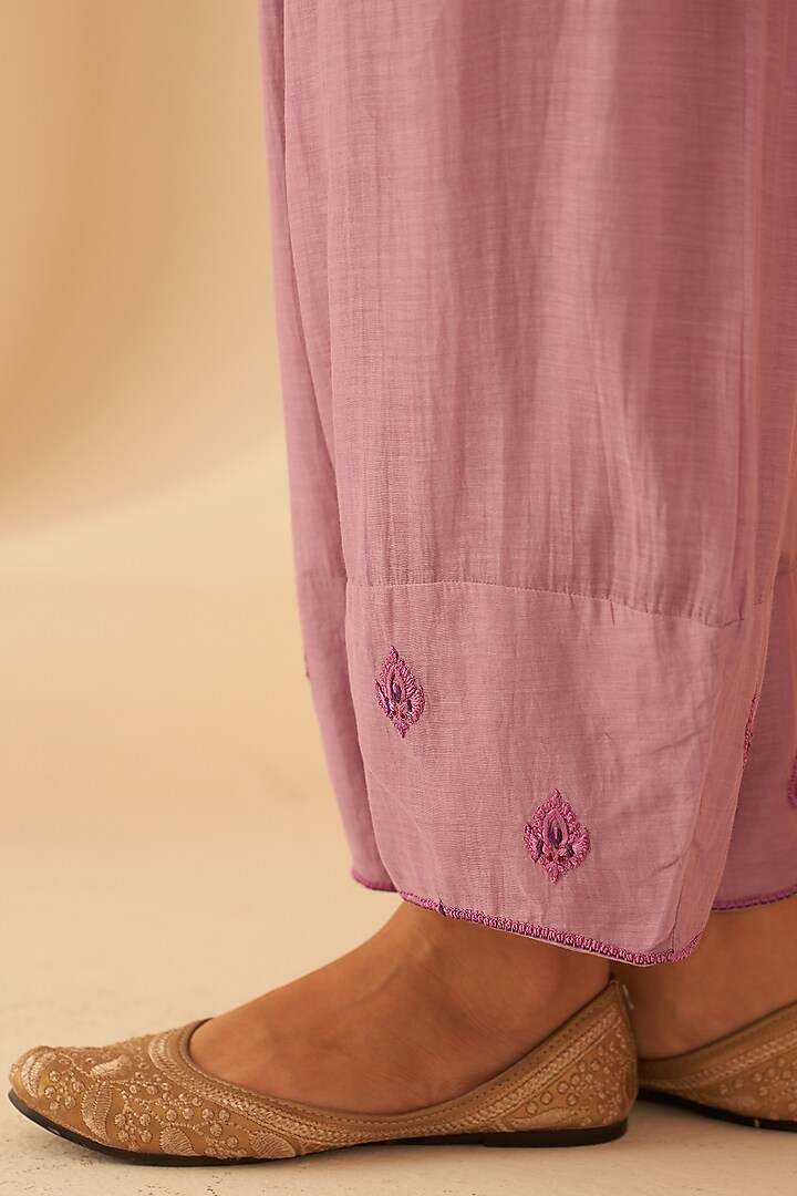 Lilac Chanderi Floral Boota Embroidered Tunic Set by JANKI INDIA at Pernia's Pop Up Shop